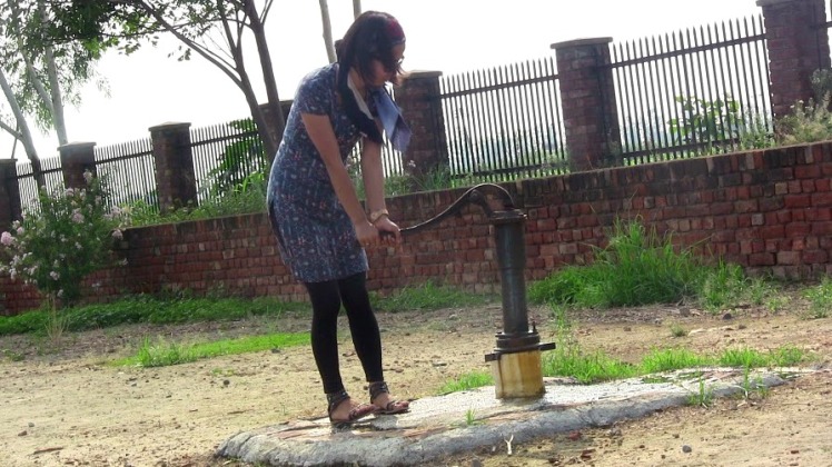 Hand pumps are not as easy as it looks